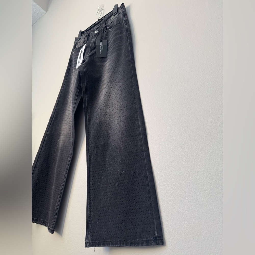 Women's High Rise Straight Embellished Black Jeans Size 7/28 NWT - Picture 6 of 10